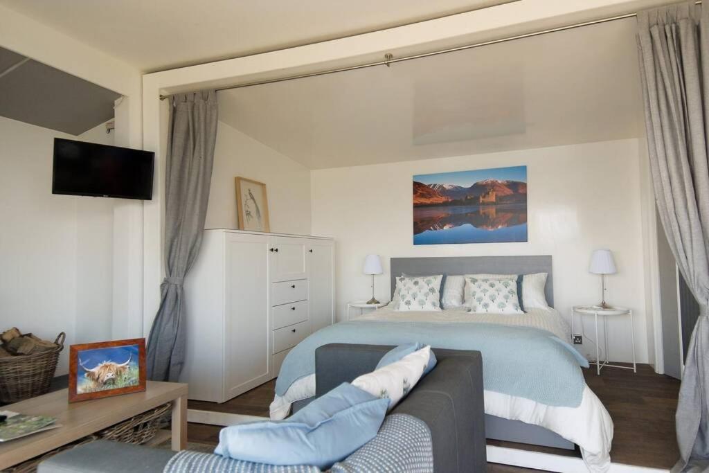 Columba Lodge, St Conan'S Escape, Idyllic Highland Getaway ダルマリー エクステリア 写真
